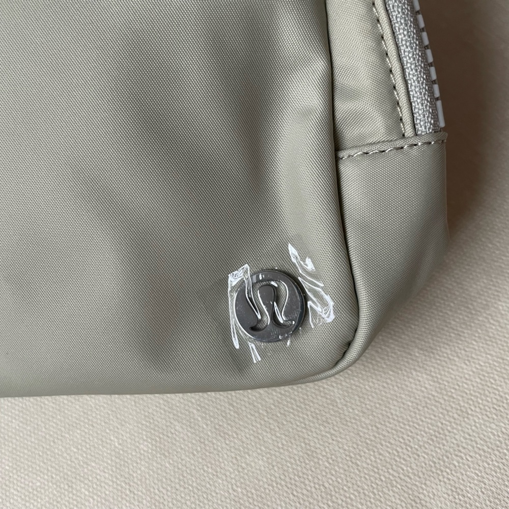*LONG STRAP* Lululemon Everywhere Belt Bag Large 2L - Raw Linen - Picture 3 of 14